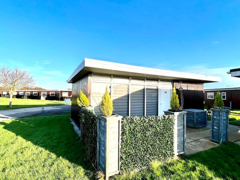 50 Toledo, Selsey Country Club Vila Exterior foto